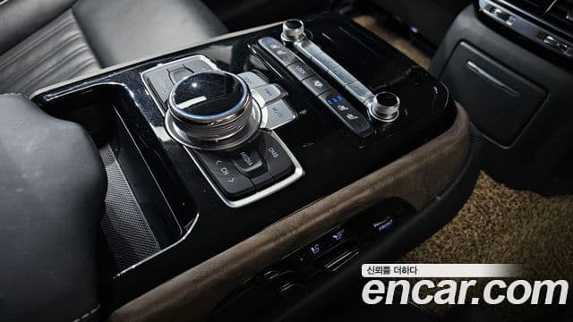 Genesis G90 Luxury, 2019 18