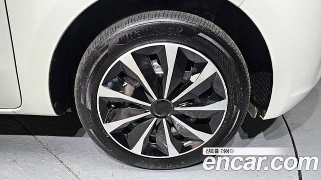 Kia The / новый New Ray Standard, 2022 все фото