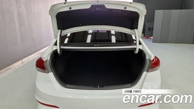 Hyundai Avante AD 1.6 GDI Value Plus, 2018 18