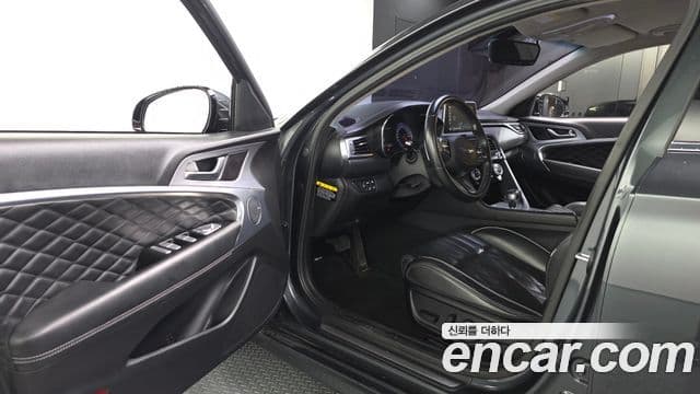 Genesis G70 Elite, 2019 10