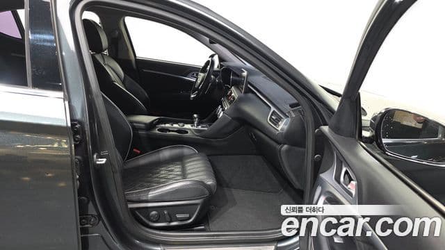 Genesis G70 Elite, 2019 11