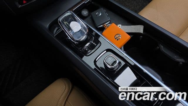 Volvo XC60 2세대 B5 Inscription, 2022 9
