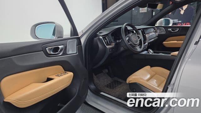 Volvo XC60 2세대 B5 Inscription, 2022 10