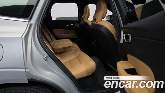 Volvo XC60 2세대 B5 Inscription, 2022 12
