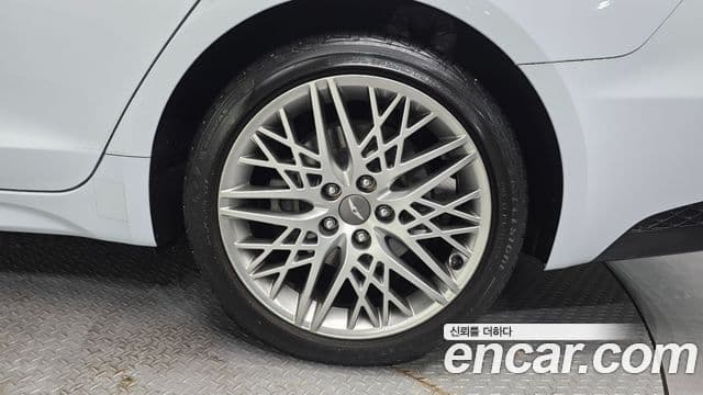 Genesis The / новый New G70, 2021 все фото