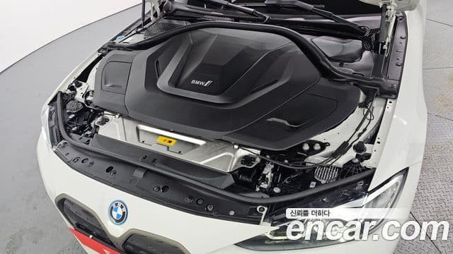 BMW i4, 2024 6