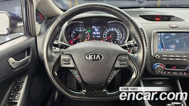 Kia The / новый New K3 Style, 2017 13