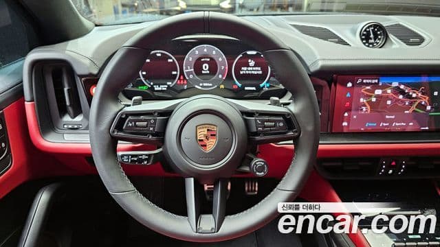 Porsche Cayenne (PO536) 4.0 GTS, 2025 13