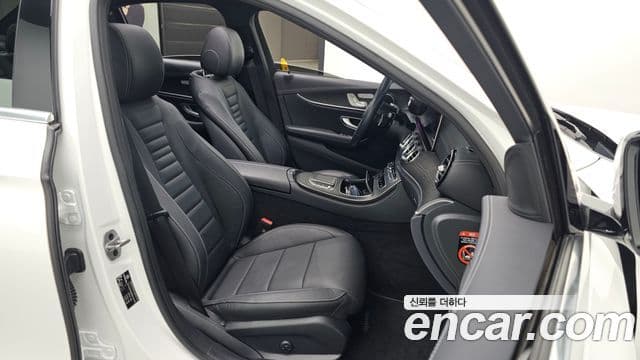 Mercedes-Benz E-класс W213 AMG Line, 2023 11