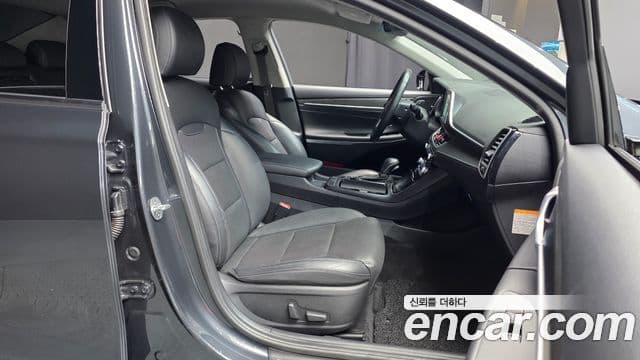 Hyundai Grandeur IG гибрид Exclusive, 2018 11