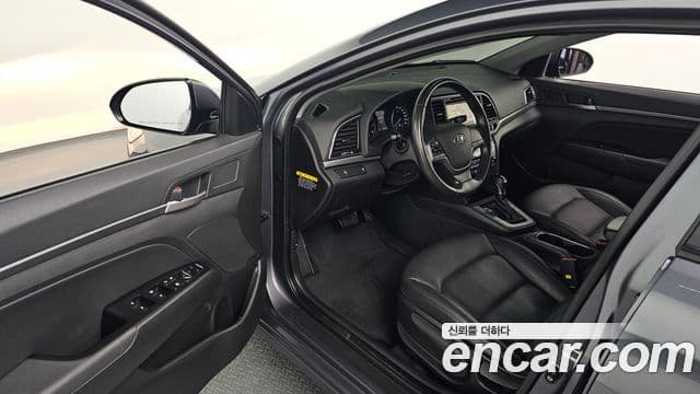 Hyundai Avante AD 1.6 GDI Smart, 2017 11