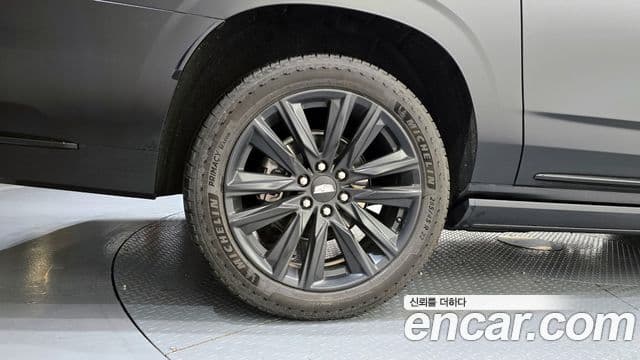 Cadillac Escalade 5세대 ESV Sport Platinum, 2023 все фото