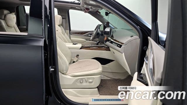 Cadillac Escalade 5세대 ESV Sport Platinum, 2023 10