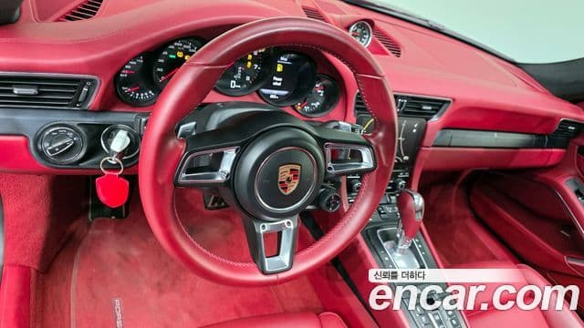 Porsche 911 991, 2018 13