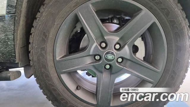 Land Rover Defender (L663) 110 D250 X-Dynamic SE, 2025 13