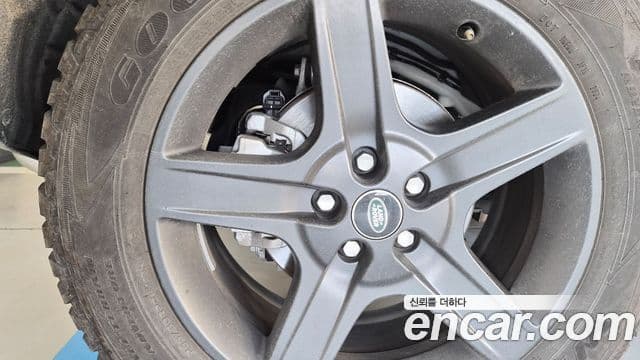 Land Rover Defender (L663) 110 D250 X-Dynamic SE, 2025 14