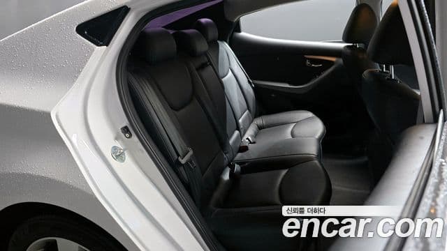 Hyundai Avante MD Premier, 2012 12