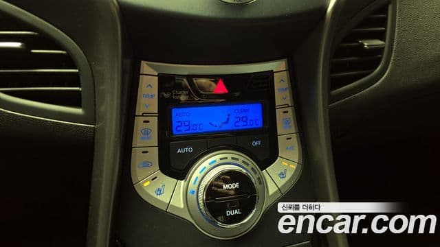 Hyundai Avante MD Premier, 2012 16