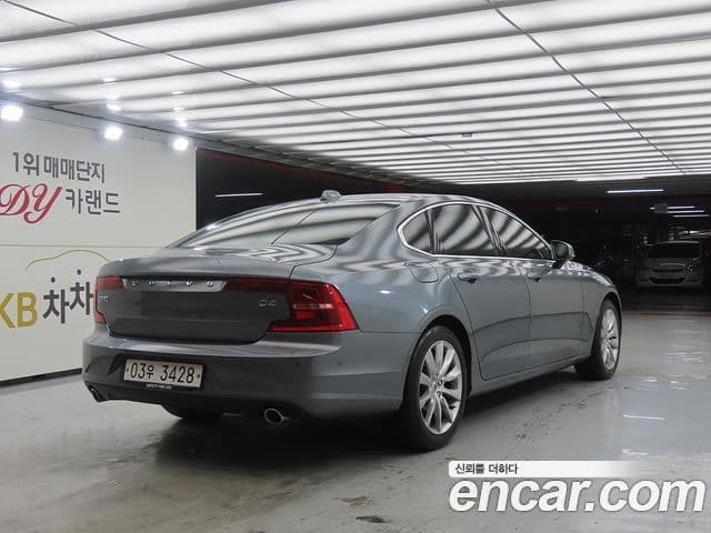 Volvo S90 D4 Momentum, 2018 2