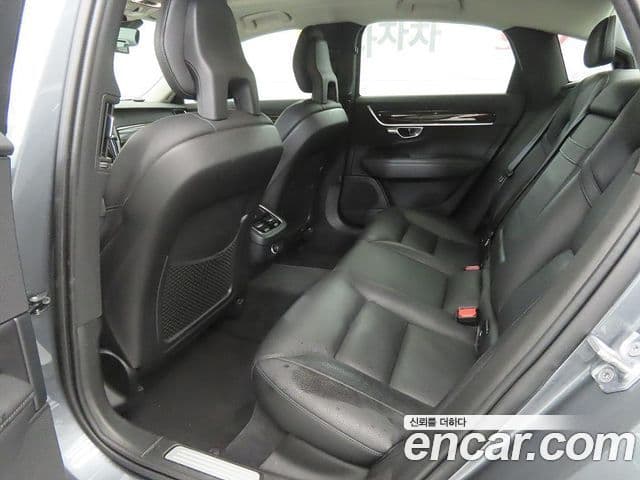 Volvo S90 D4 Momentum, 2018 6