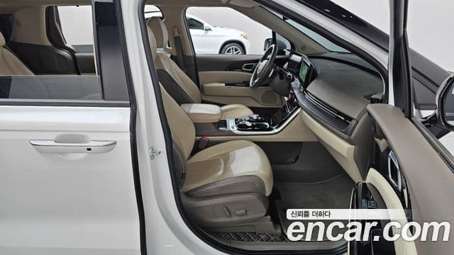 Kia Carnival 4세대 Signature, 2022 11