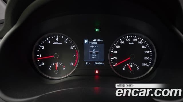 Kia Stonic Trendy, 2019 8