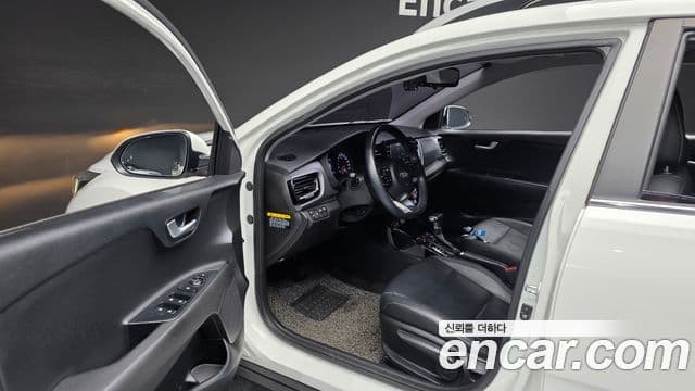 Kia Stonic Trendy, 2019 11