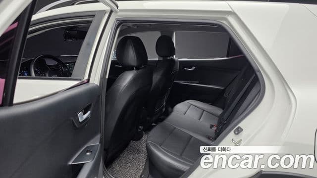 Kia Stonic Trendy, 2019 12