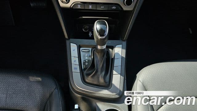 Hyundai Avante AD Modern, 2016 9