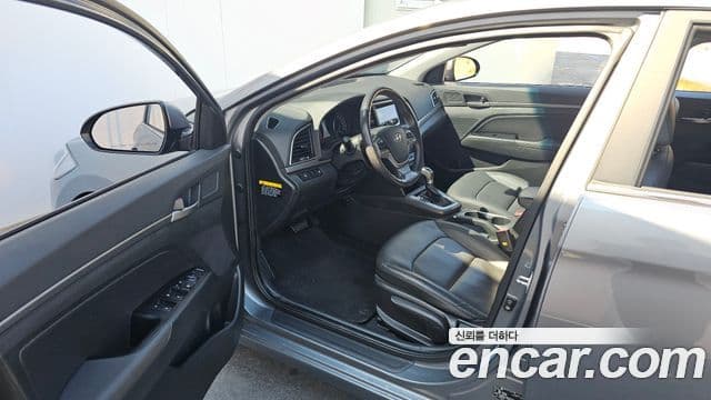 Hyundai Avante AD Modern, 2016 10