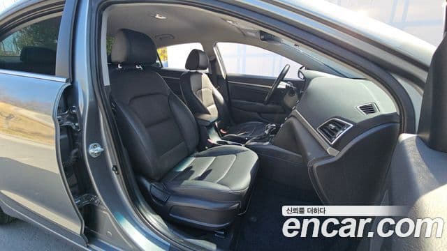 Hyundai Avante AD Modern, 2016 11