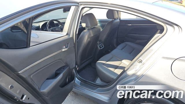 Hyundai Avante AD Modern, 2016 12