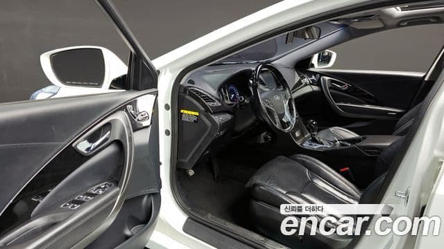 Hyundai Grandeur HG Modern, 2015 11