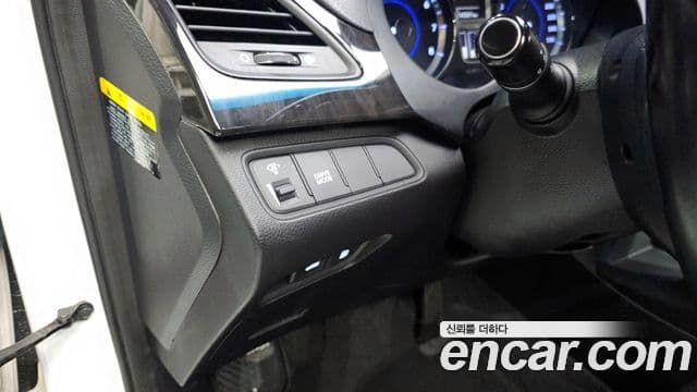 Hyundai Grandeur HG Modern, 2015 16