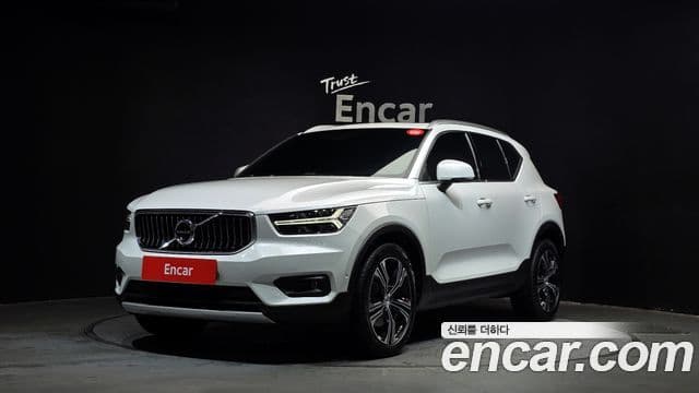 Volvo XC40 B4 Inscription, 2021 1