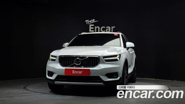 Volvo XC40 B4 Inscription, 2021 3