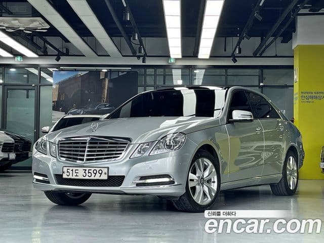 Mercedes-Benz E-класс W212 E300 Elegance, 2013 1