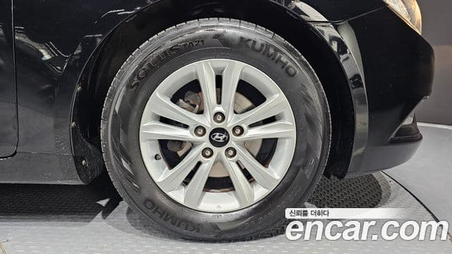 Hyundai YF Sonata чёрный, 2011 все фото