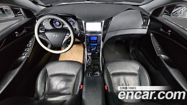 Hyundai YF Sonata чёрный, 2011 7