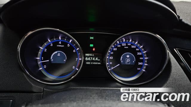 Hyundai YF Sonata чёрный, 2011 8