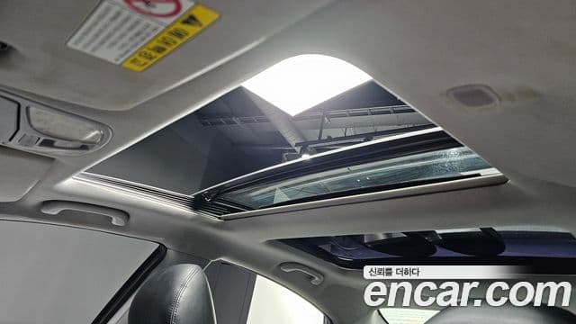 Hyundai YF Sonata чёрный, 2011 18