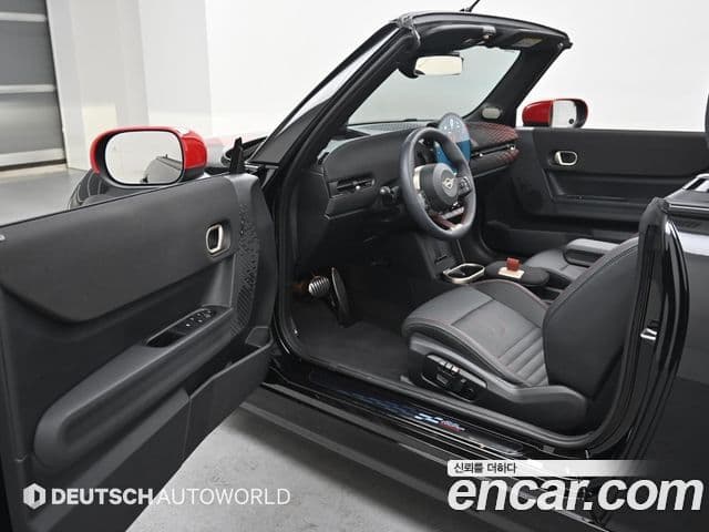 Mini Cooper S кабриолет 4세대 JCW, 2025 11