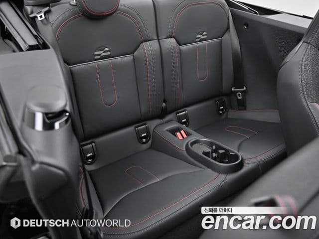 Mini Cooper S кабриолет 4세대 JCW, 2025 12