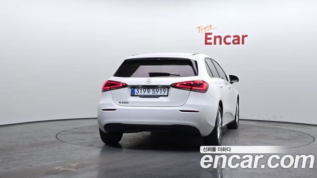 Mercedes-Benz A-класс W177 A220 хэтчбек, 2019 4