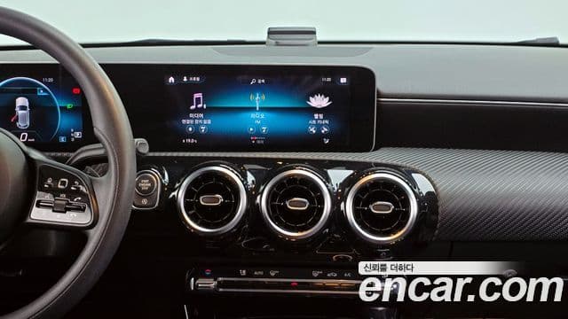 Mercedes-Benz A-класс W177 A220 хэтчбек, 2019 14