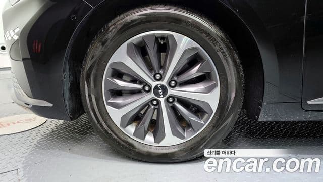 Kia K8 гибрид Noblesse, 2022 все фото