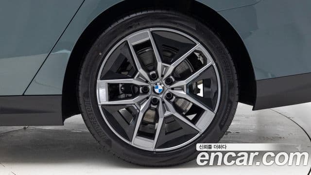 BMW 5시리즈 (G60), 2025 все фото