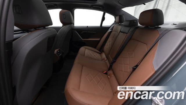 BMW 5시리즈 (G60), 2025 11