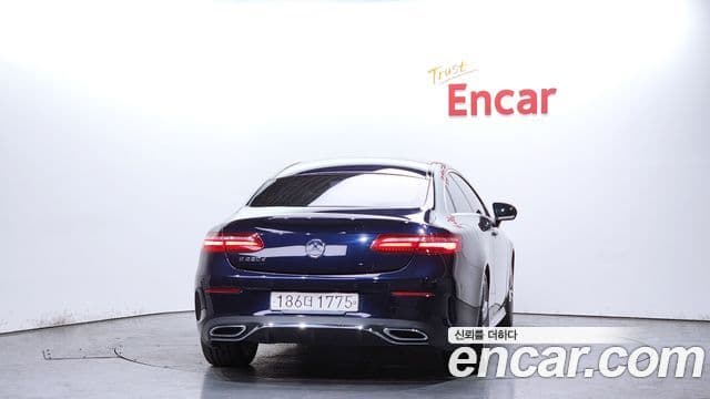 Mercedes-Benz E-класс W213 E220d купе, 2017 4