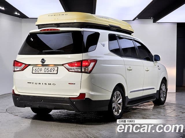 KG모빌리티(SsangYong) Korando 투리스모 4WD outdoor Edition 9인승, 2016 4